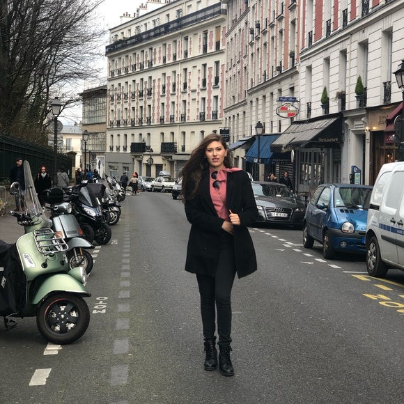 Meet your Posher, Bella - Picture 4 of 4